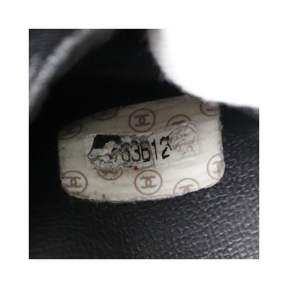 Chanel Vanity  Leather Handbag - Picture 6 of 8